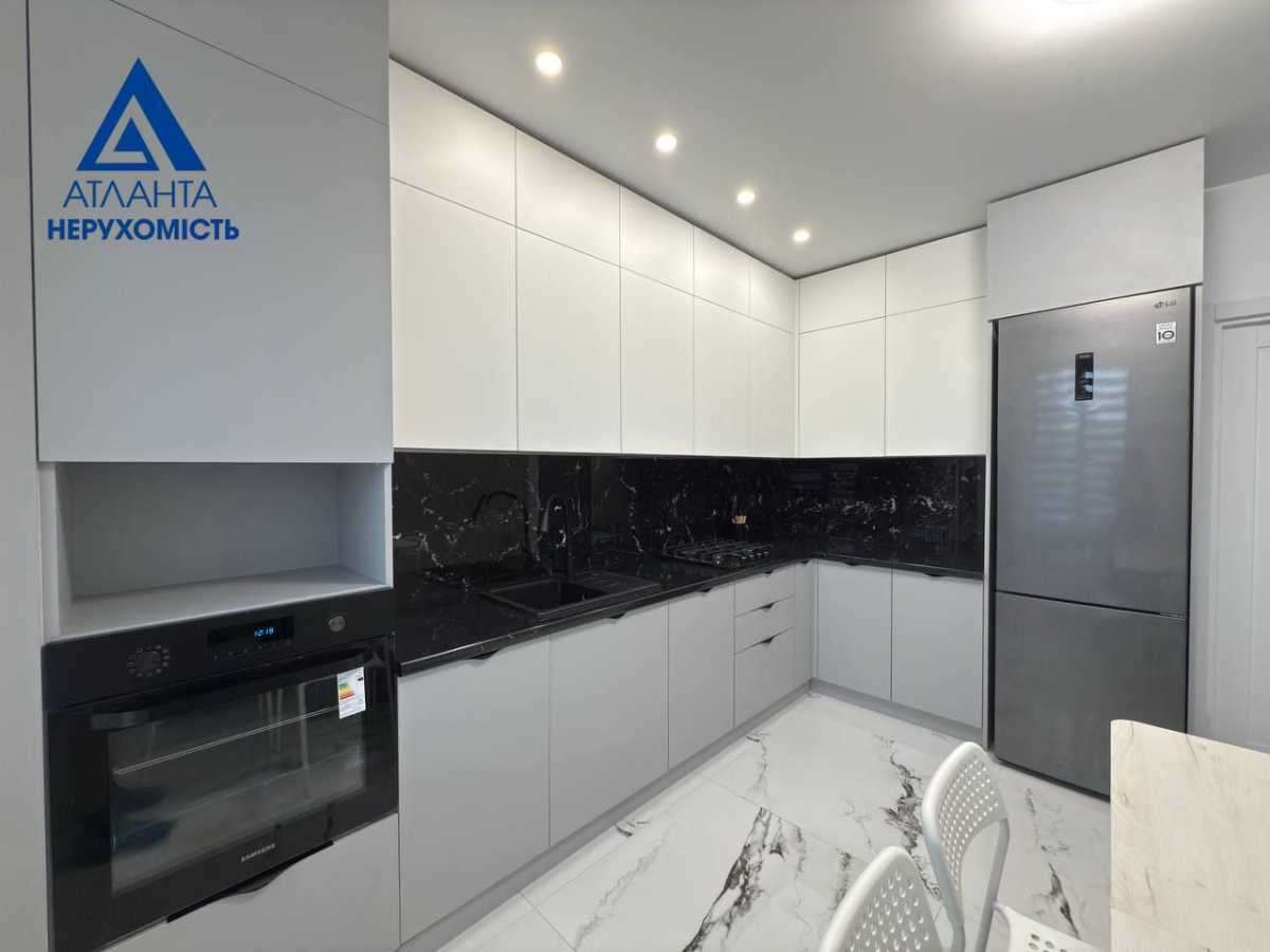 Продажа 2-комнатной квартиры 82 м², Новочерчицкая ул., 5
