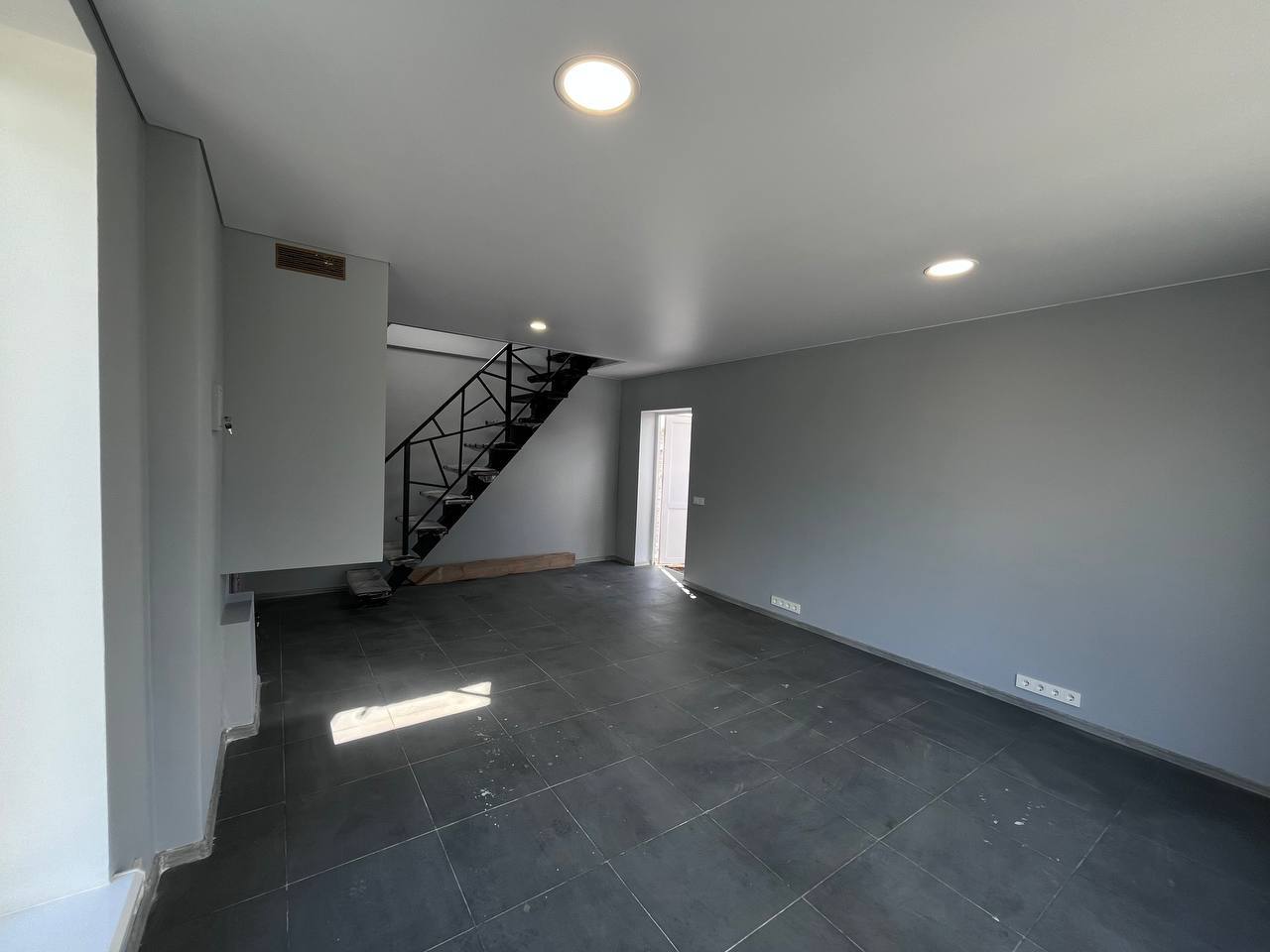 Оренда офісу 170 м², Карбишева вул., вул.6а