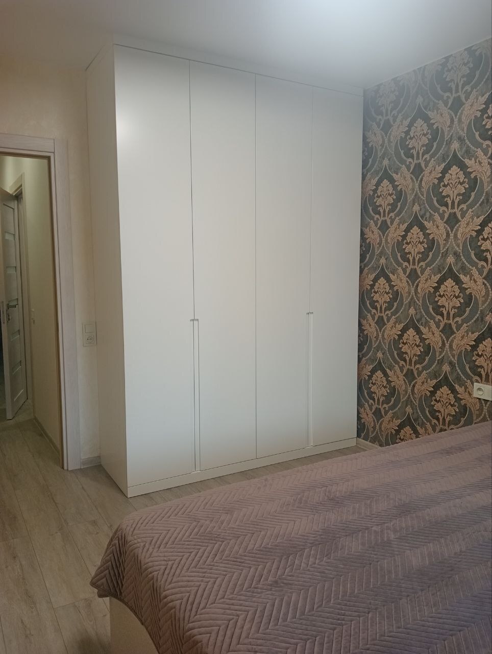 Продажа 3-комнатной квартиры 66 м², Новогодняя ул., 49