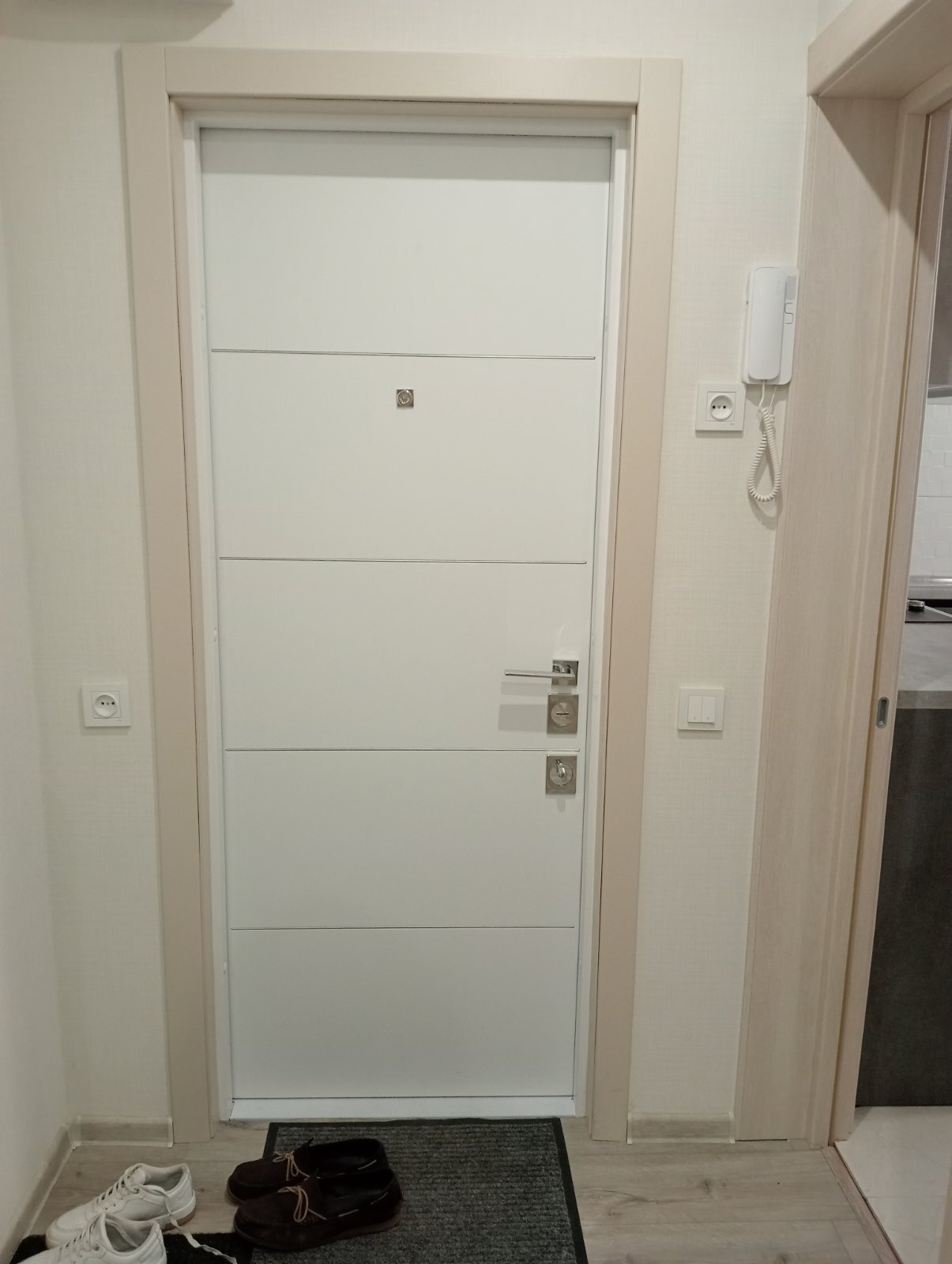 Продажа 3-комнатной квартиры 66 м², Новогодняя ул., 49