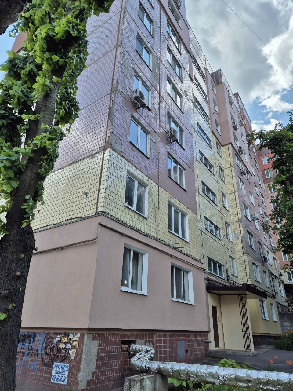 Продажа 3-комнатной квартиры 66 м², Новогодняя ул., 49