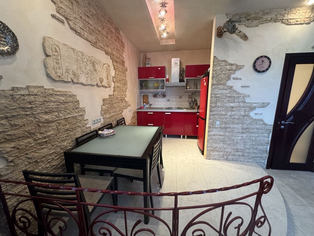 Аренда 3-комнатной квартиры 75 м², Титова ул.