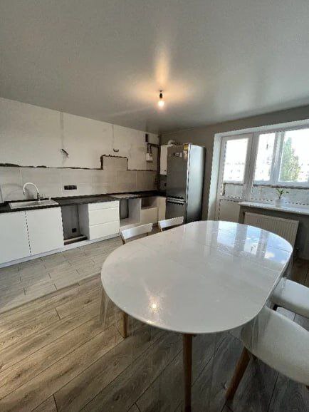 Продажа 2-комнатной квартиры 69 м², Михаила Лушпы просп.