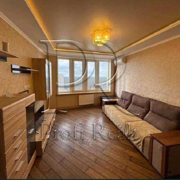 Продаж 1-кімнатної квартири 60 м², Олевська вул., 9