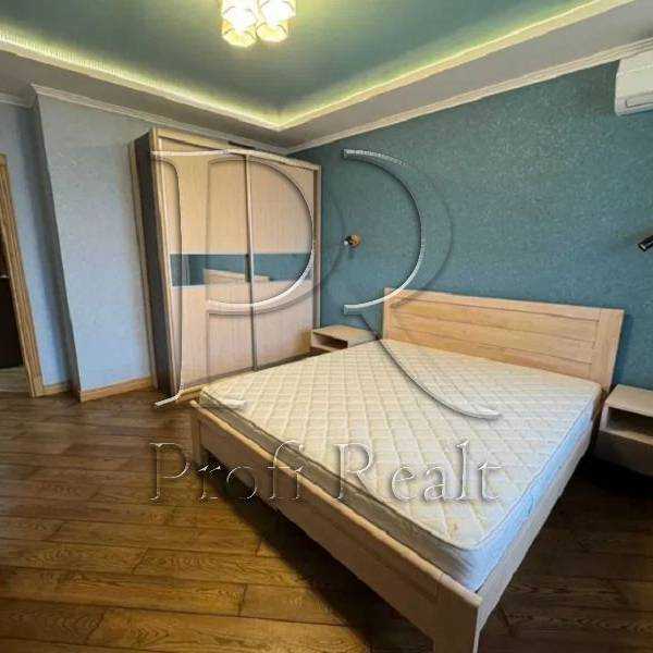 Продаж 1-кімнатної квартири 60 м², Олевська вул., 9