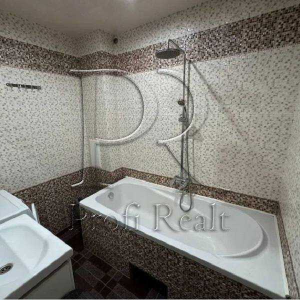 Продаж 1-кімнатної квартири 60 м², Олевська вул., 9