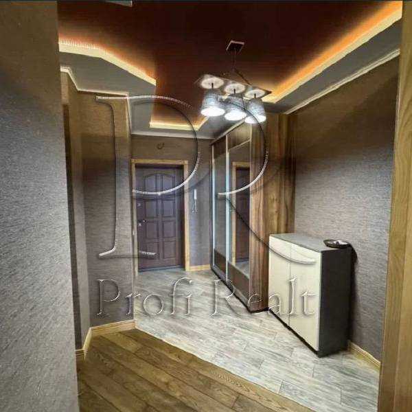 Продаж 1-кімнатної квартири 60 м², Олевська вул., 9