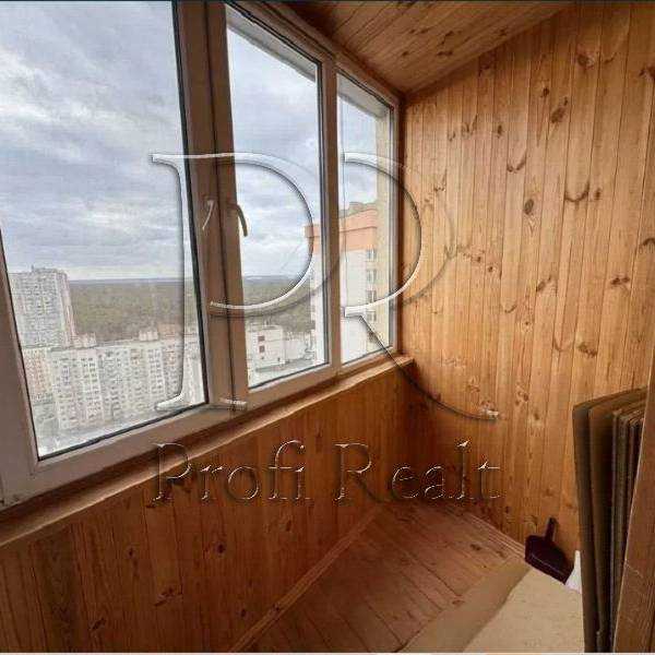 Продаж 1-кімнатної квартири 60 м², Олевська вул., 9