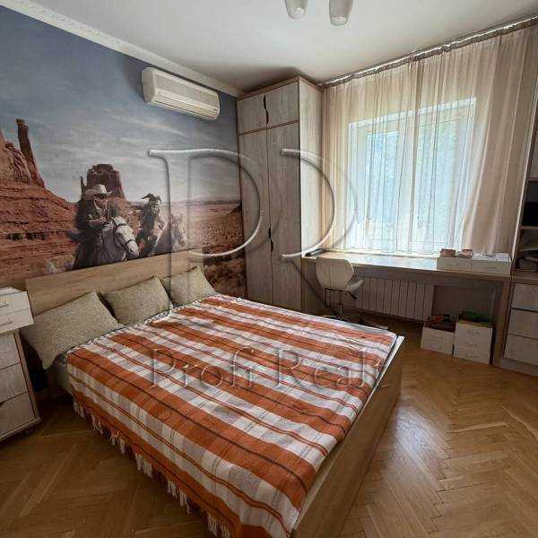 Продажа 3-комнатной квартиры 82 м², Героев Сталинграда просп., 60