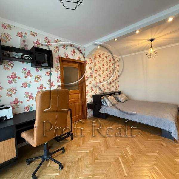 Продажа 3-комнатной квартиры 82 м², Героев Сталинграда просп., 60