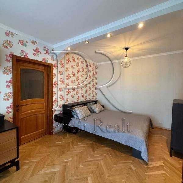 Продажа 3-комнатной квартиры 82 м², Героев Сталинграда просп., 60
