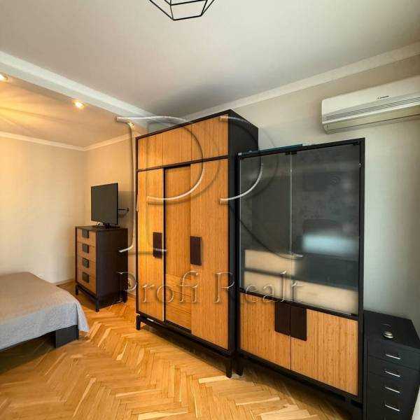 Продажа 3-комнатной квартиры 82 м², Героев Сталинграда просп., 60