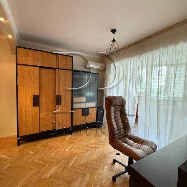 Продажа 3-комнатной квартиры 82 м², Героев Сталинграда просп., 60