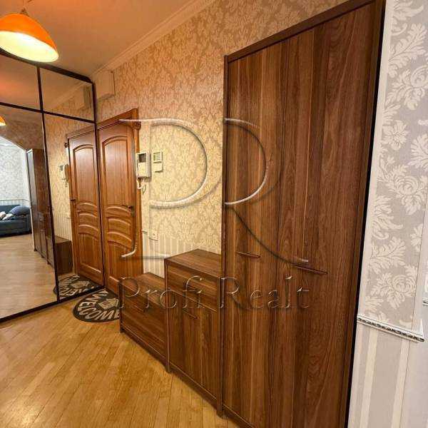 Продажа 3-комнатной квартиры 82 м², Героев Сталинграда просп., 60