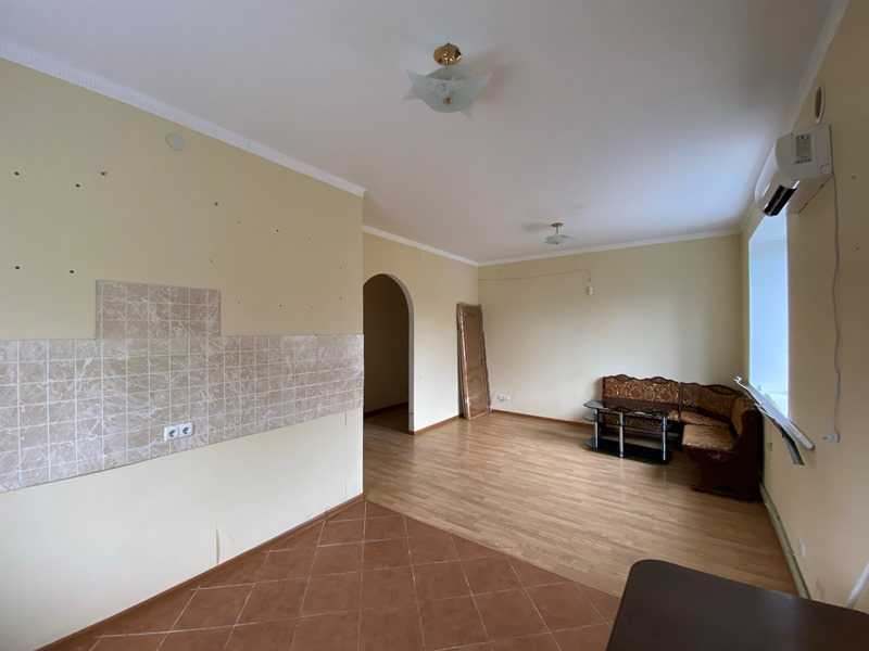 Продаж 2-кімнатної квартири 57.6 м², Слободская, 108а