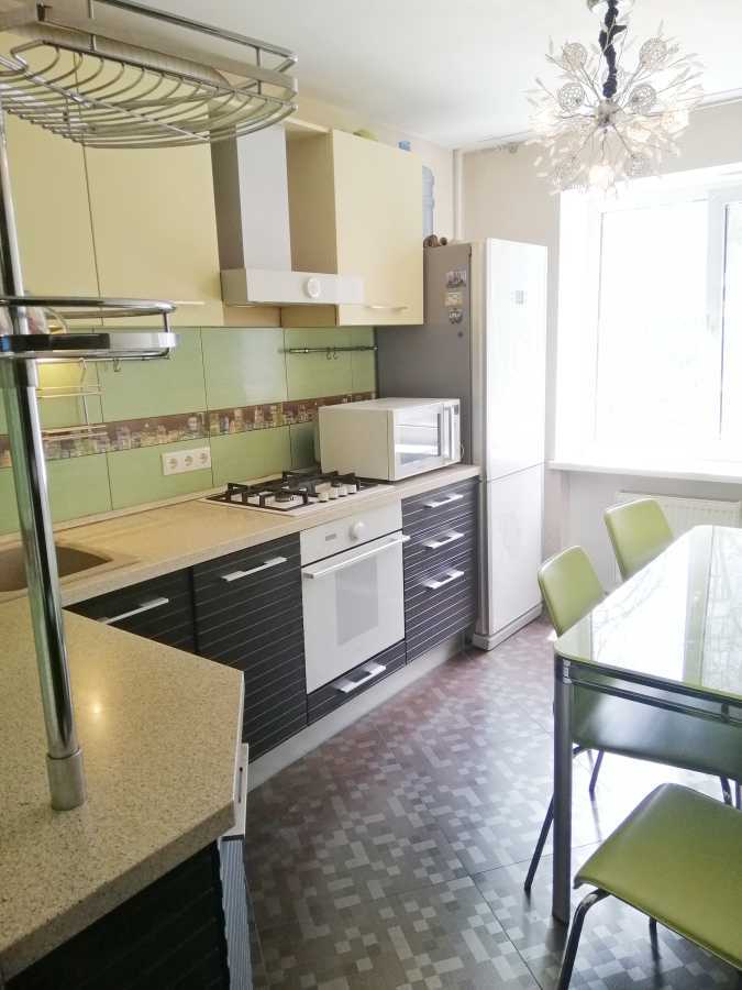 Продажа 2-комнатной квартиры 50.2 м², Верховинная ул., 82