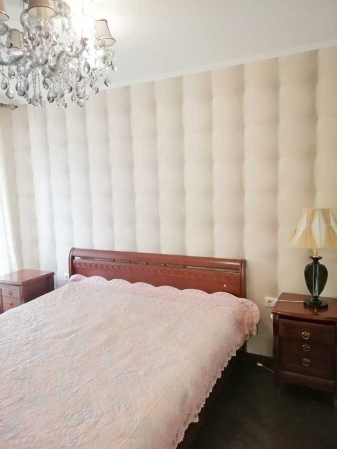 Продажа 2-комнатной квартиры 50.2 м², Верховинная ул., 82