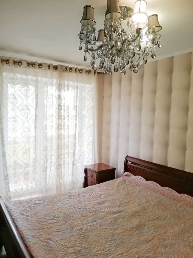 Продажа 2-комнатной квартиры 50.2 м², Верховинная ул., 82