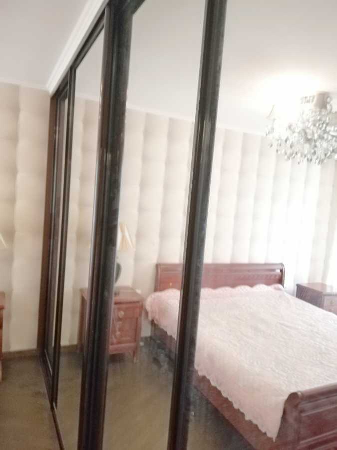 Продажа 2-комнатной квартиры 50.2 м², Верховинная ул., 82