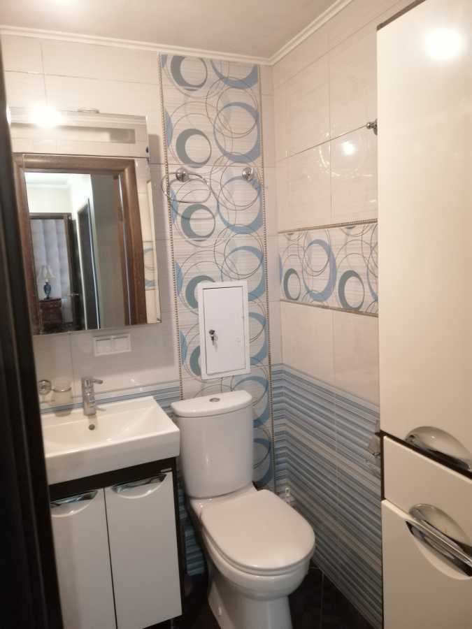 Продажа 2-комнатной квартиры 50.2 м², Верховинная ул., 82