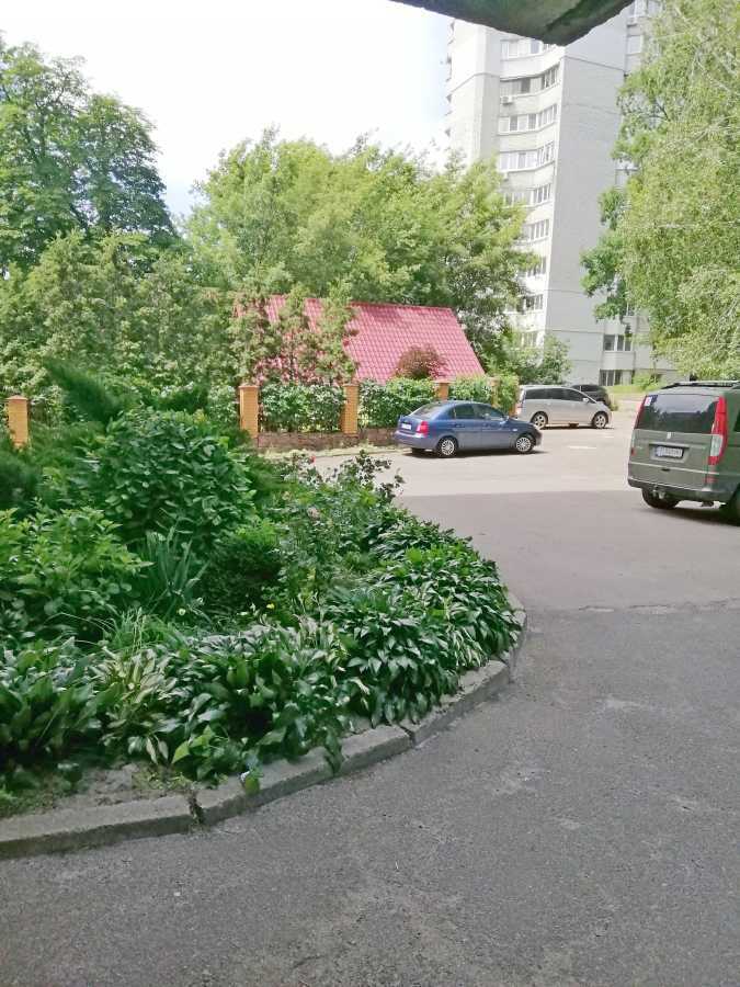 Продажа 2-комнатной квартиры 50.2 м², Верховинная ул., 82