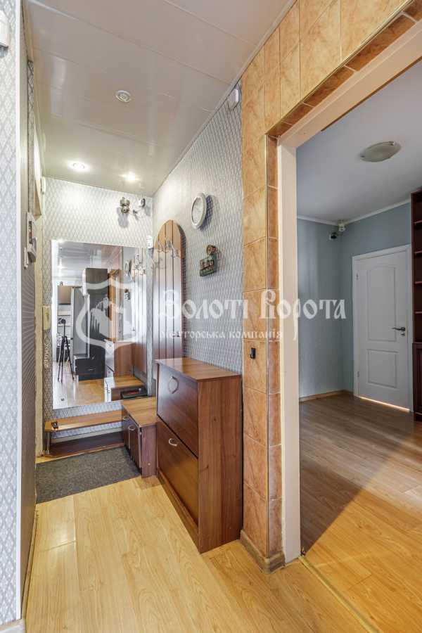Продажа 3-комнатной квартиры 70.6 м², Оболонский просп., 34