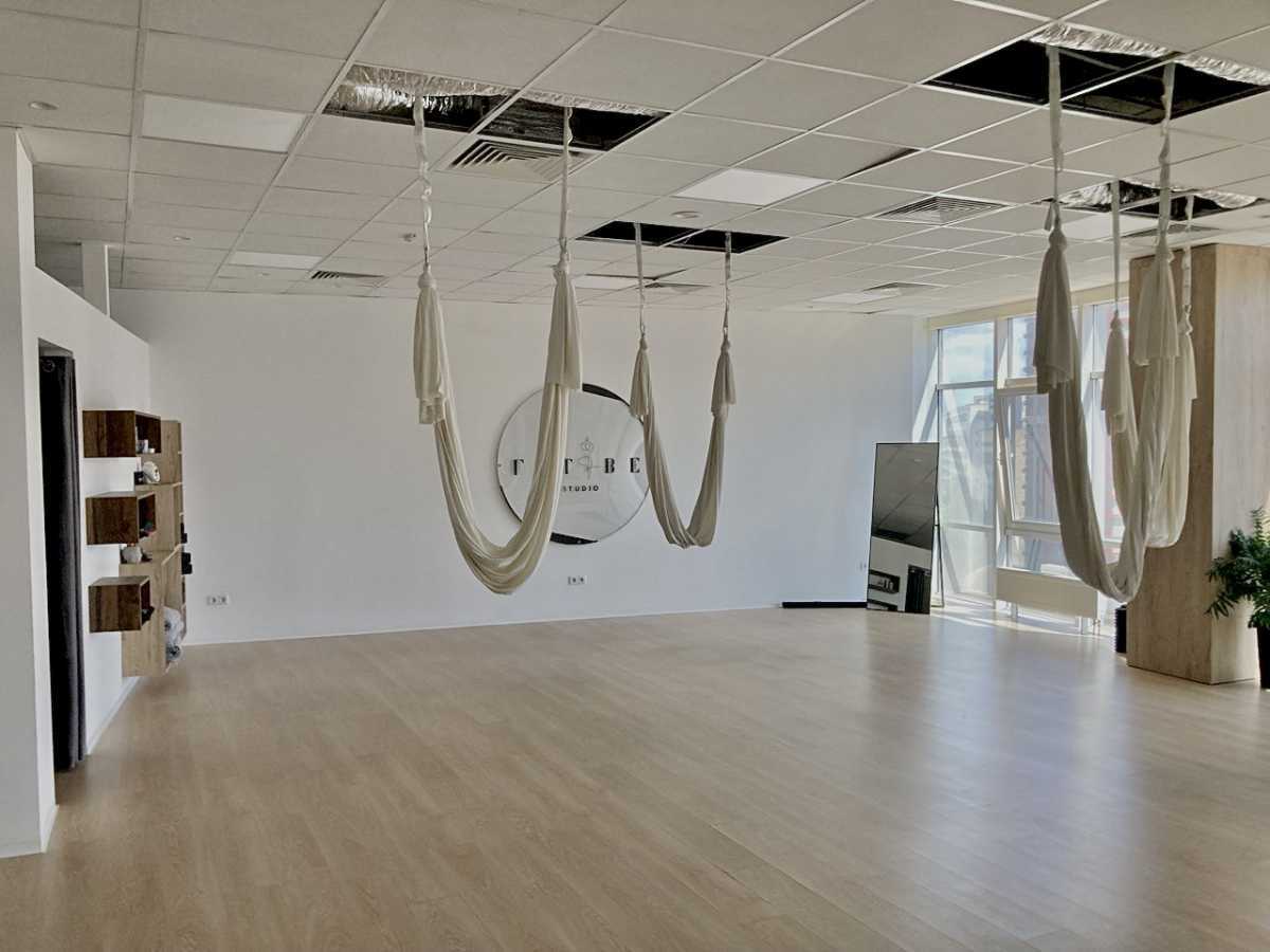 Аренда офиса 140 м², Евгения Коновальца ул., 36Д