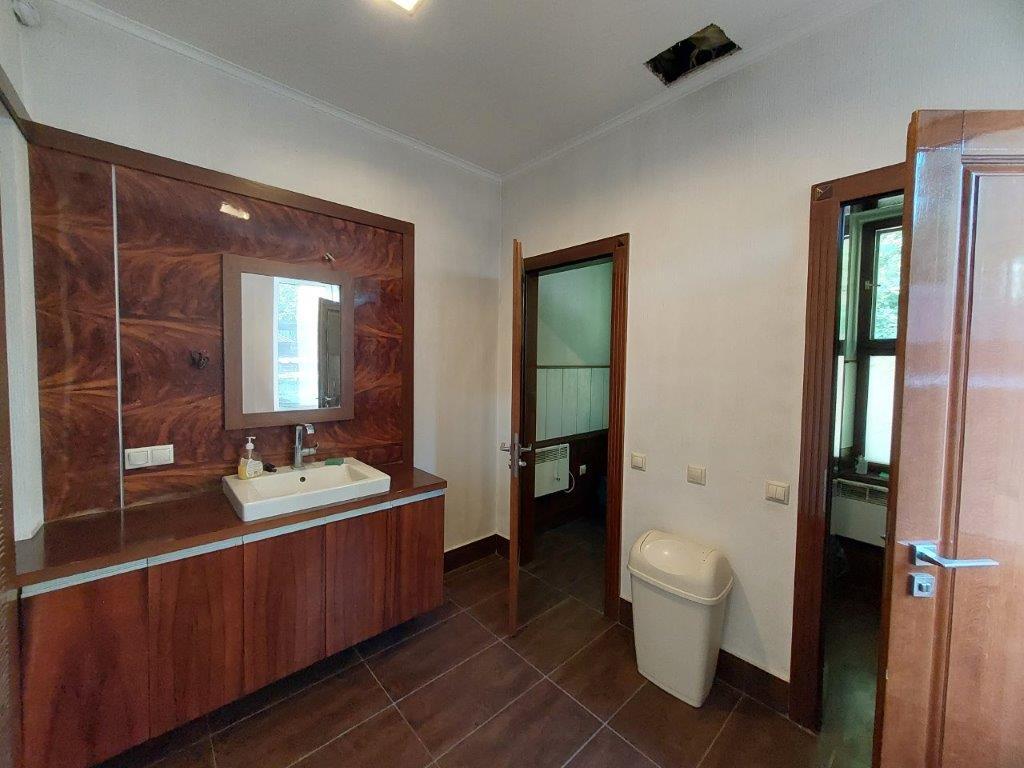 Аренда офиса 300 м², Нижнеюрковская ул., 45