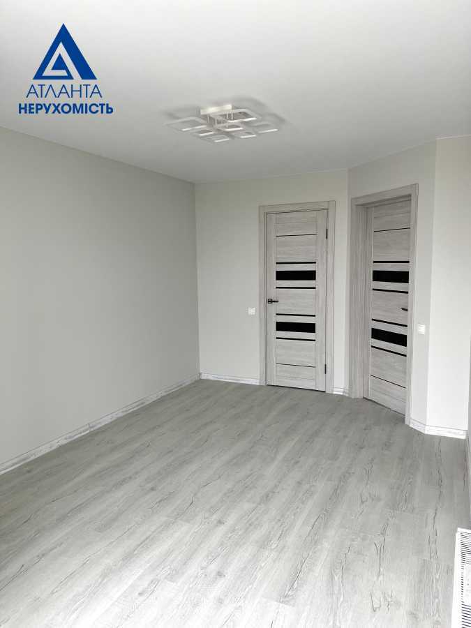 Продажа 2-комнатной квартиры 77.3 м², Князя Володимира, 22а