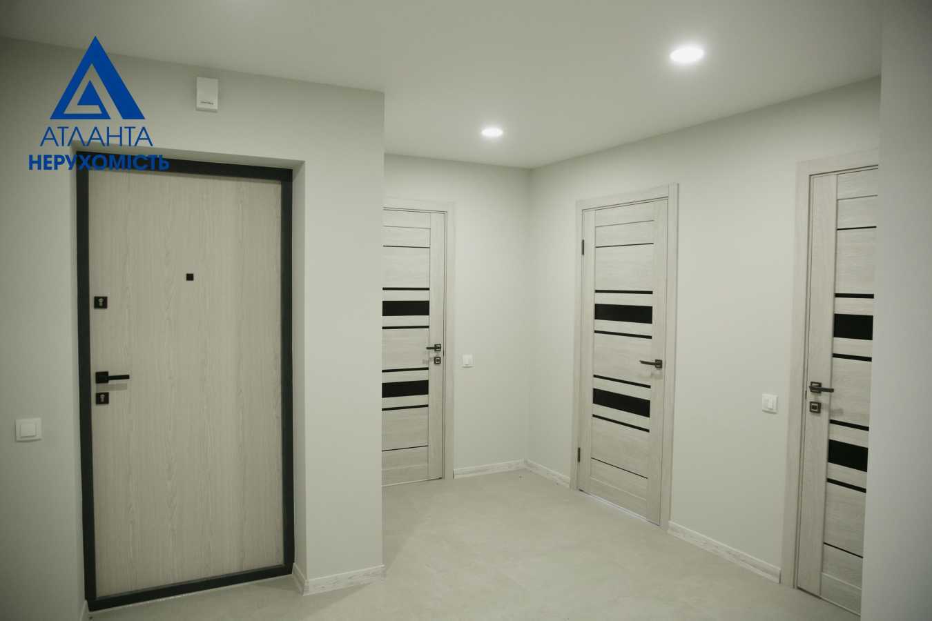 Продажа 2-комнатной квартиры 77.3 м², Князя Володимира, 22а