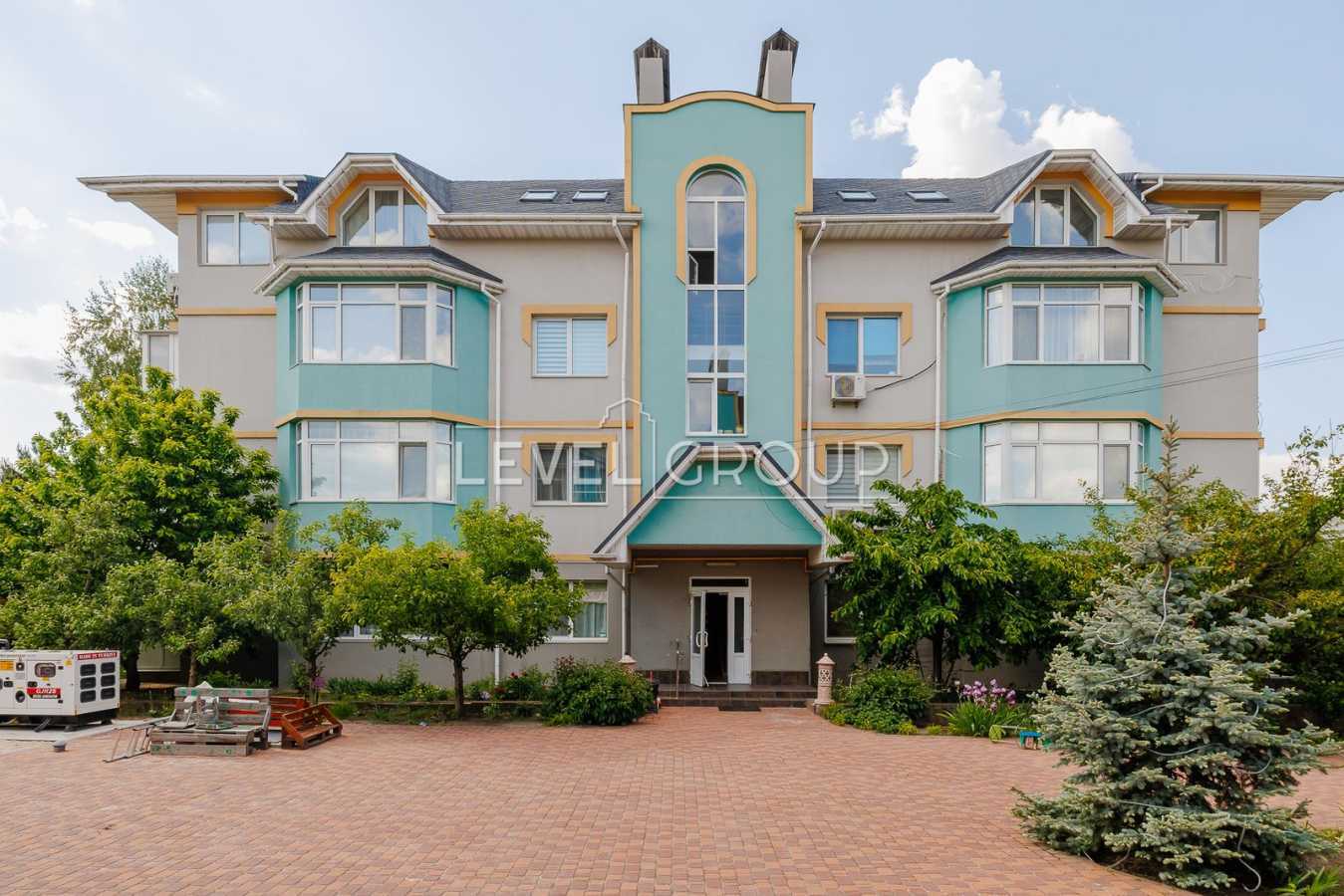 Продажа 2-комнатной квартиры 52 м², Зеленая ул., 27