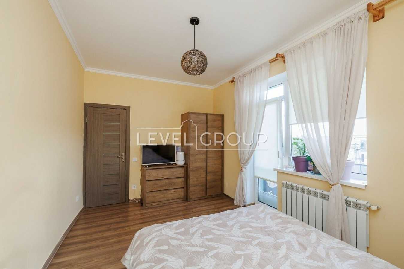 Продажа 2-комнатной квартиры 52 м², Зеленая ул., 27