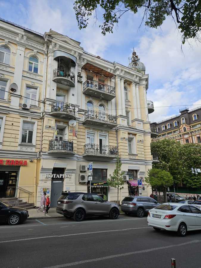 Продаж 3-кімнатної квартири 74 м², Володимирська вул.