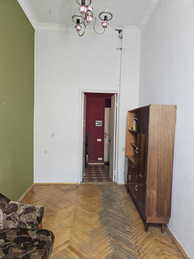 Продаж 3-кімнатної квартири 74 м², Володимирська вул.