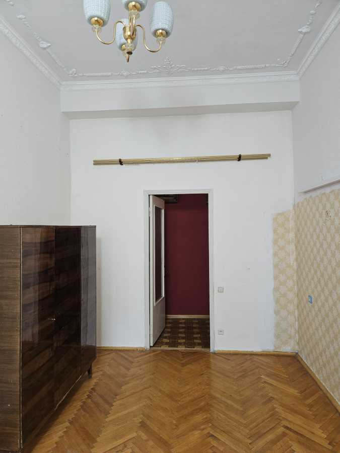 Продаж 3-кімнатної квартири 74 м², Володимирська вул.