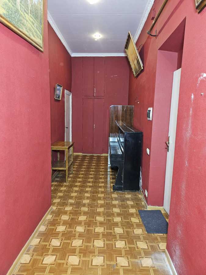 Продаж 3-кімнатної квартири 74 м², Володимирська вул.