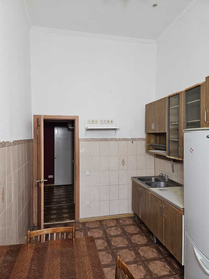 Продаж 3-кімнатної квартири 74 м², Володимирська вул.