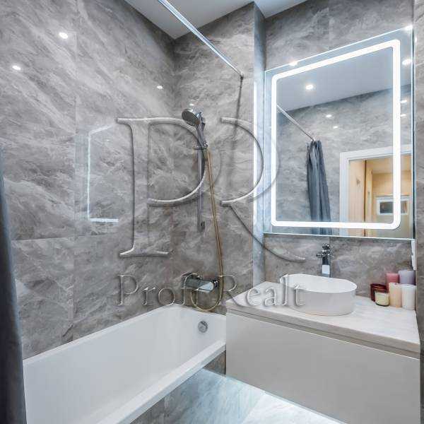 Продажа 2-комнатной квартиры 52 м², Попудренко ул., 18А