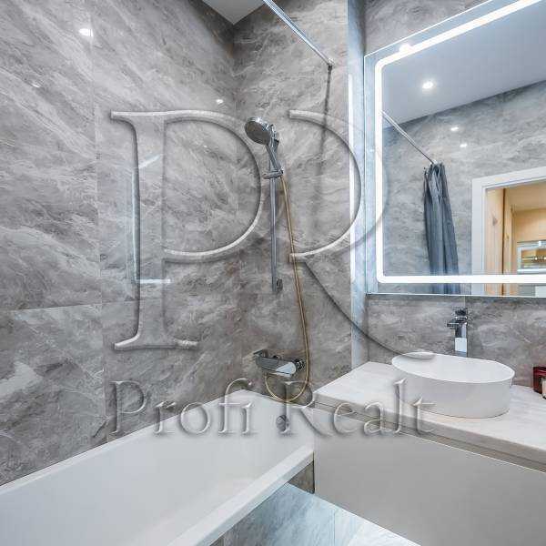 Продажа 2-комнатной квартиры 52 м², Попудренко ул., 18А