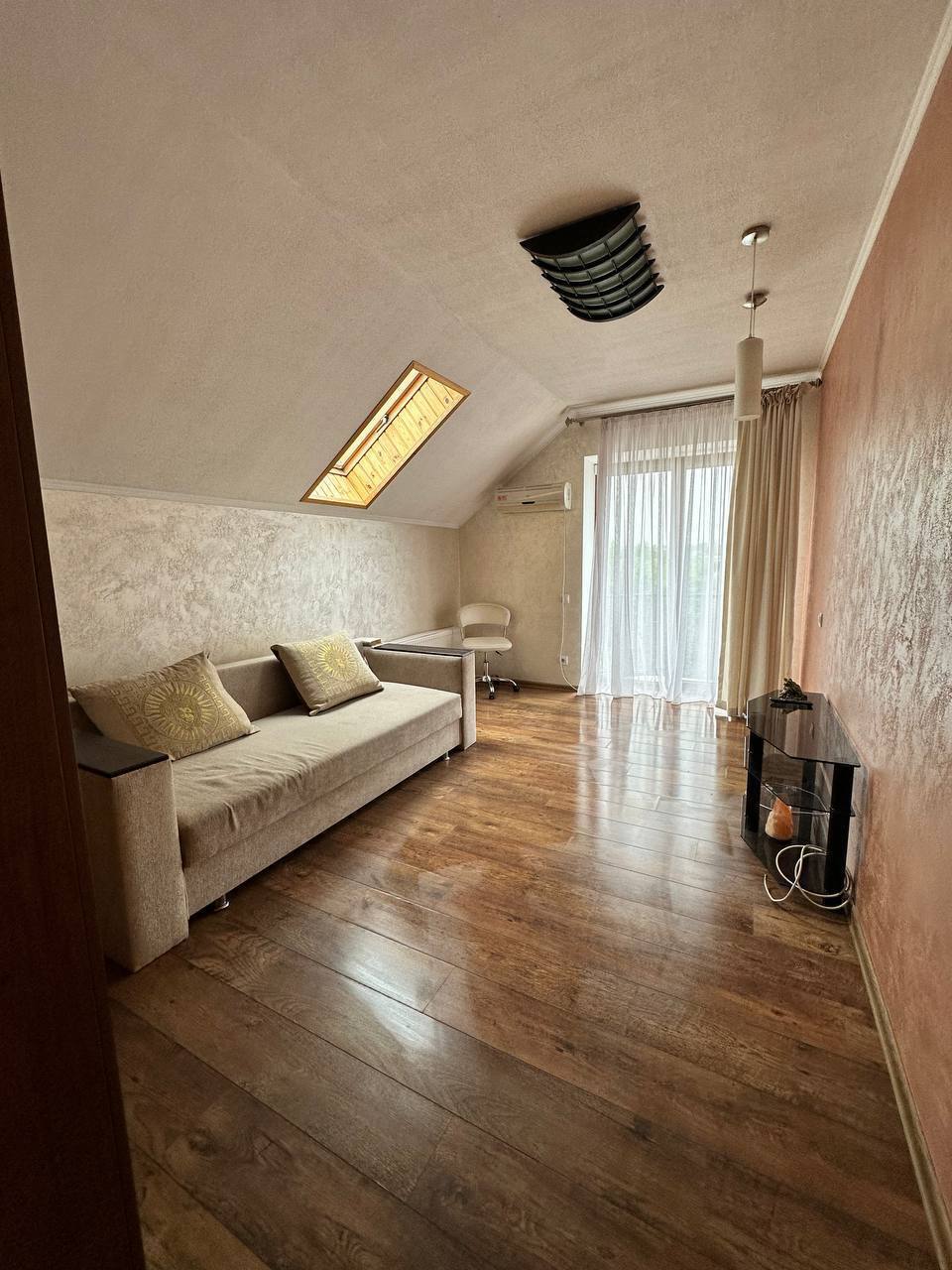 Аренда дома 290 м²