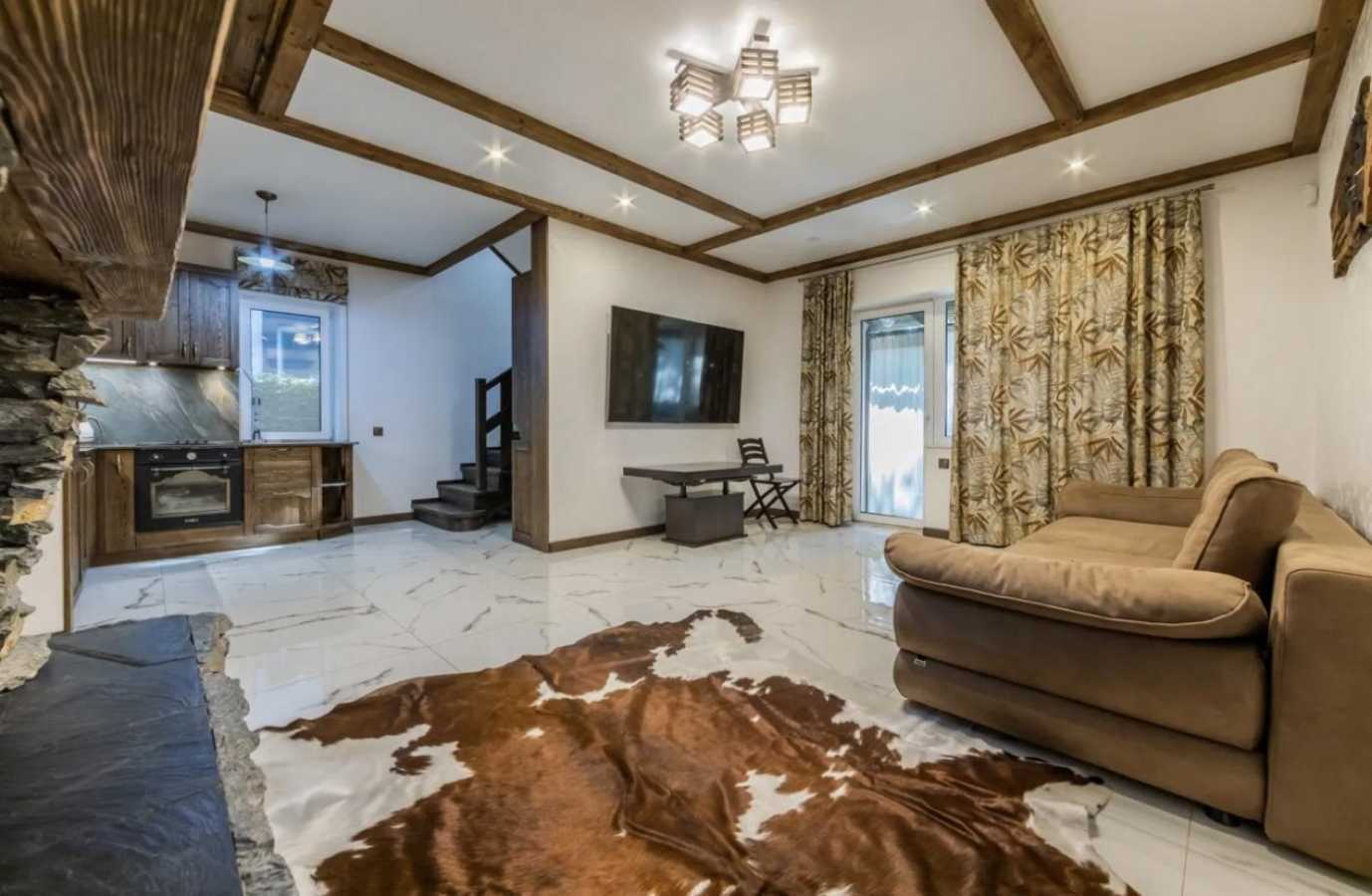 Продаж будинку 120 м², 2/10