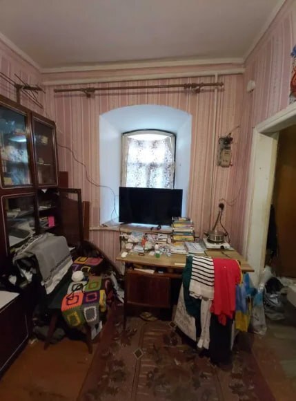 Продаж 2-кімнатної квартири 18.2 м², Воскресенська вул.