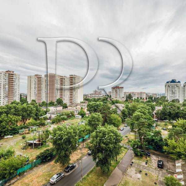 Продаж 2-кімнатної квартири 68 м², Краківська вул., 27