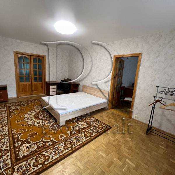 Продаж 5-кімнатної квартири 99 м², Тростянецька вул., 3
