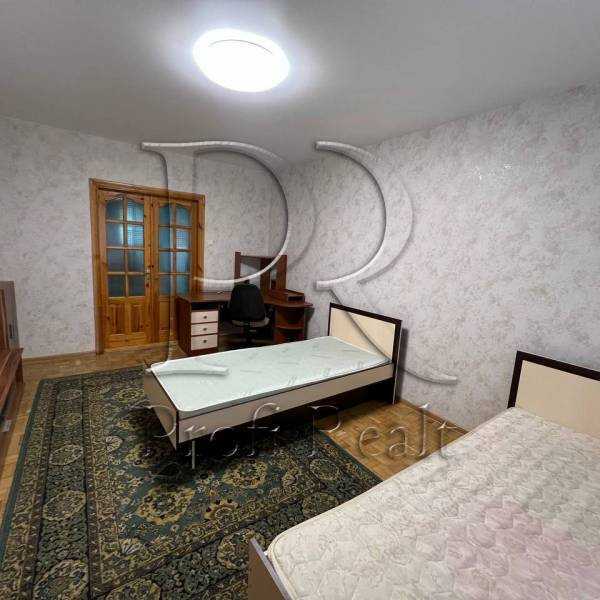 Продаж 5-кімнатної квартири 99 м², Тростянецька вул., 3