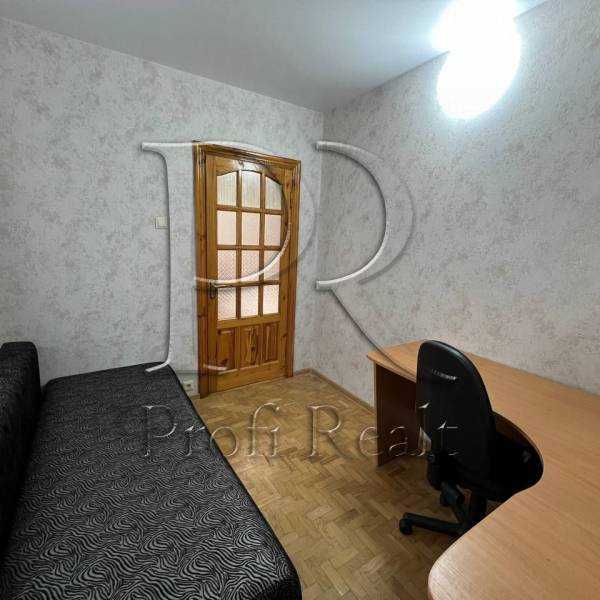 Продаж 5-кімнатної квартири 99 м², Тростянецька вул., 3