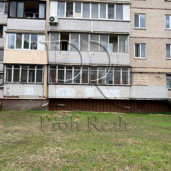 Продаж 5-кімнатної квартири 99 м², Тростянецька вул., 3