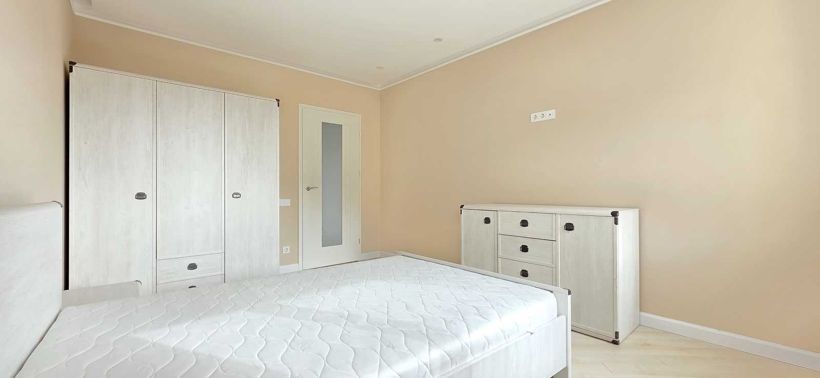 Продаж 3-кімнатної квартири 89 м², Набережна вул., 10