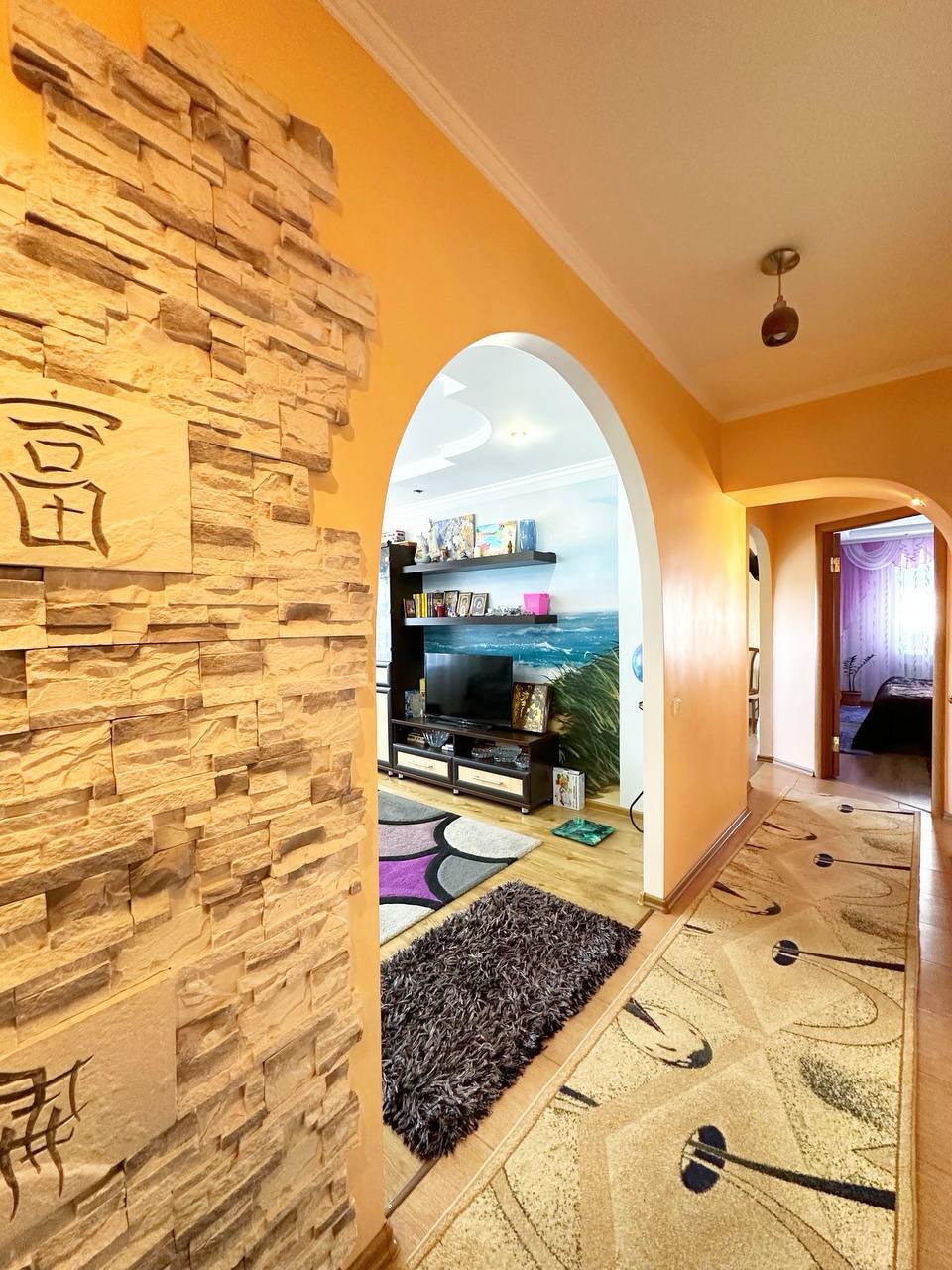 Продаж 2-кімнатної квартири 58.5 м², Інтернаціоналістів вул.