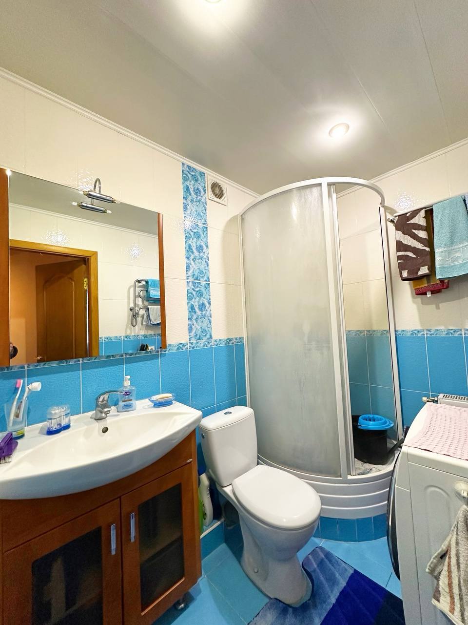 Продаж 2-кімнатної квартири 58.5 м², Інтернаціоналістів вул.